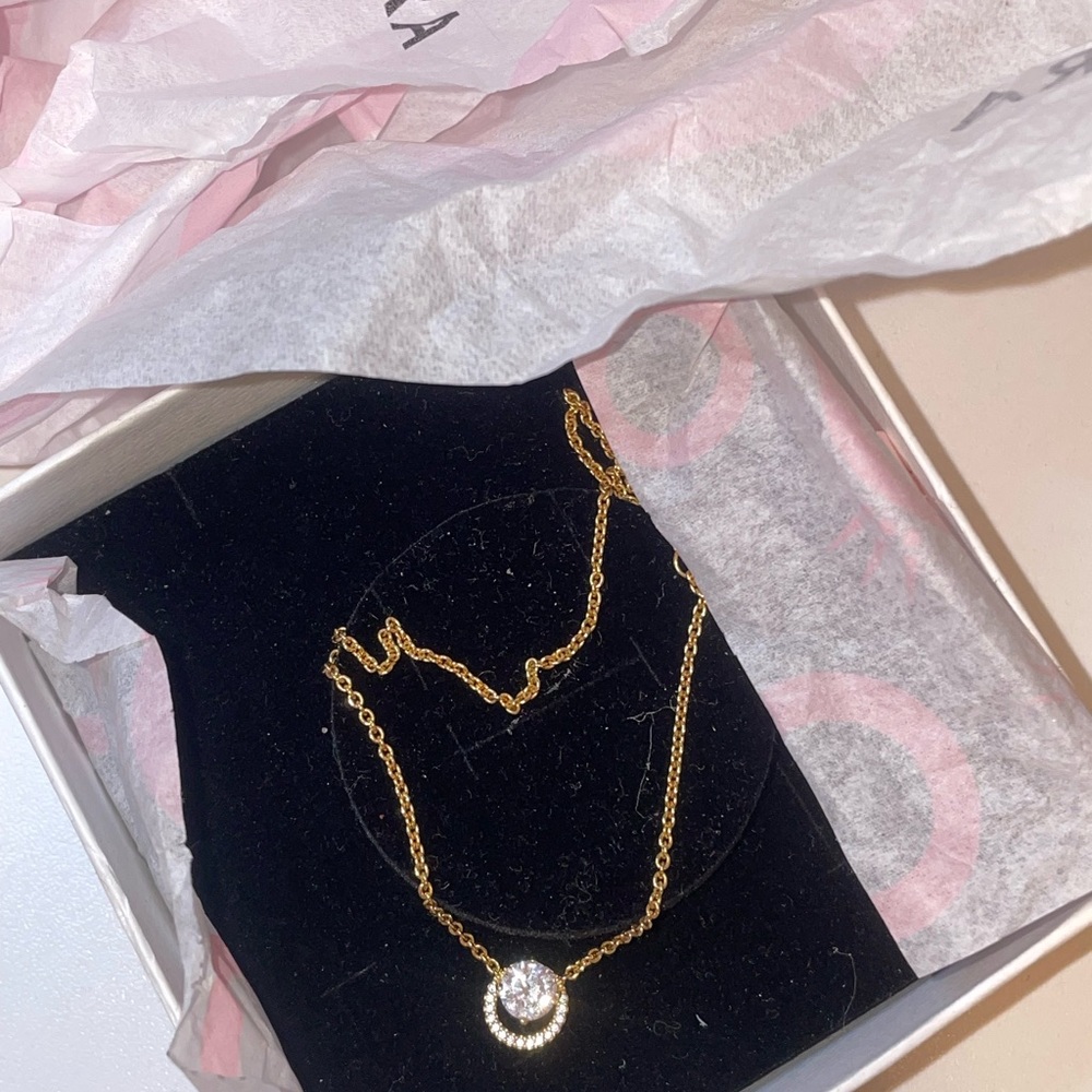 Pandora Gold plated sparkling halo pendant necklace